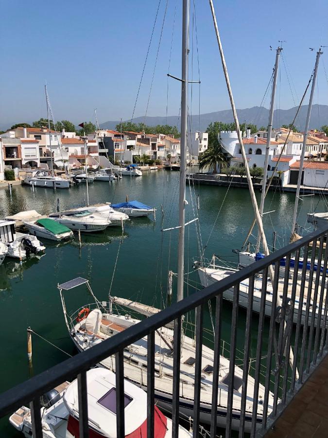 Appartement 80 M2,Port Rhodes D-2 Chambres, Terrasse Panoramique, Vue Sur Le Canal Principal D'Empuriabrava Dış mekan fotoğraf